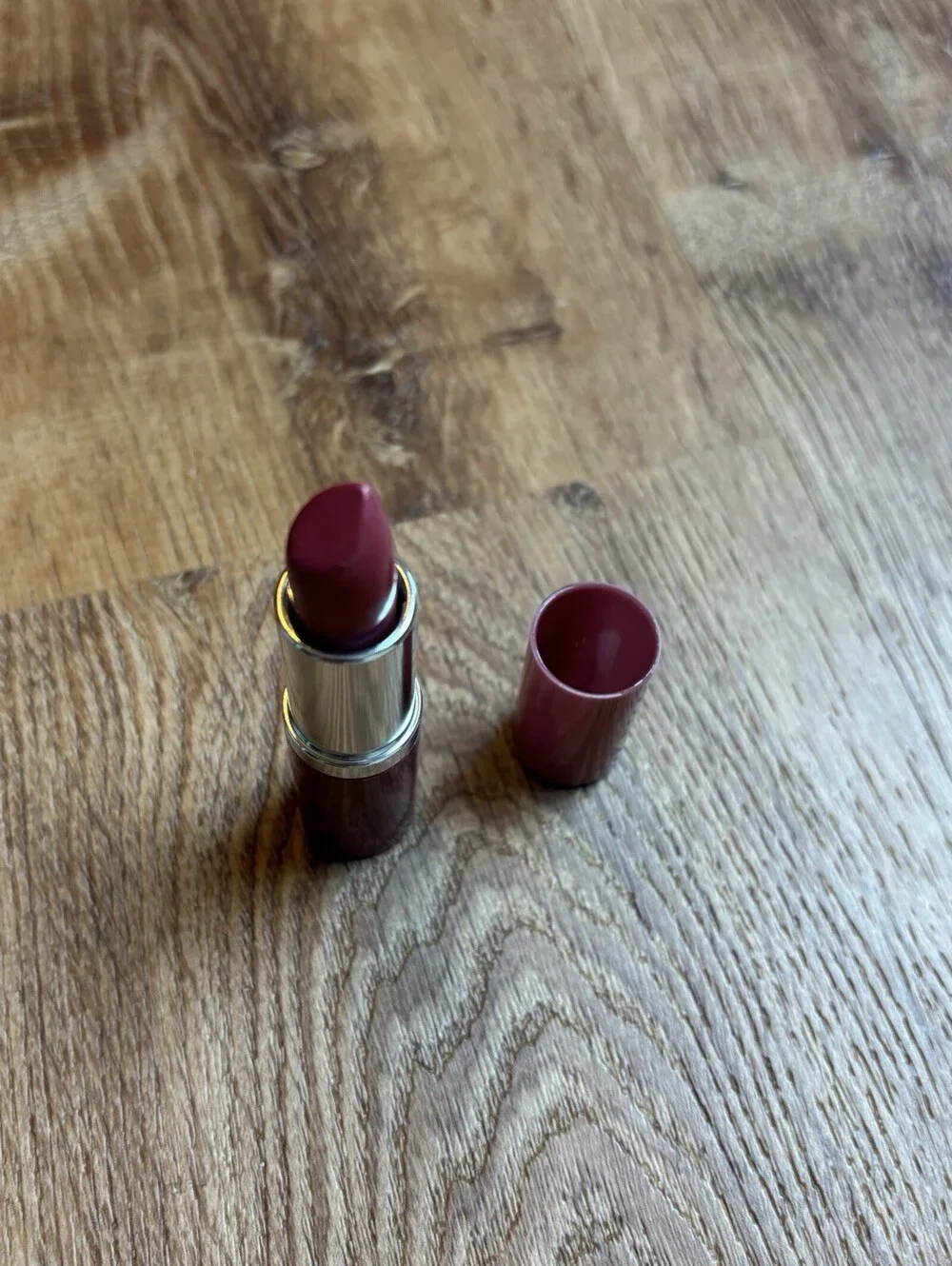 CLINIQUE Pop Lip Color Lipstick in - LOVE POP - Full Size, NEW without box